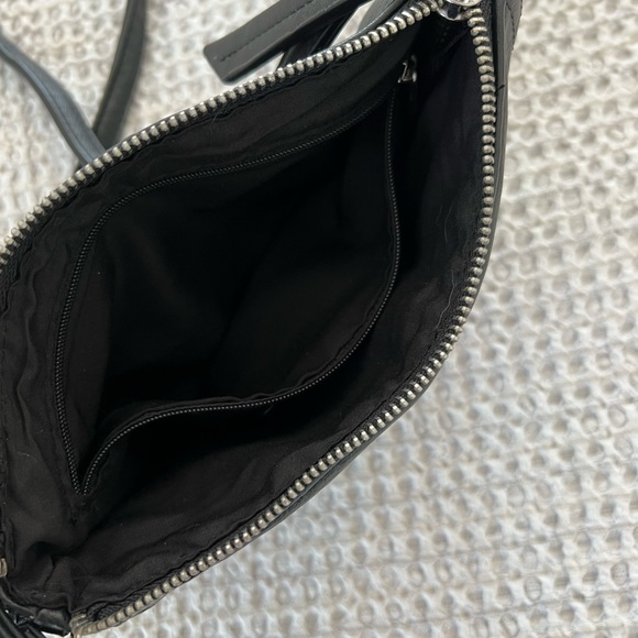 EXPRESS Black Crossbody Purse - Picture 4 of 9